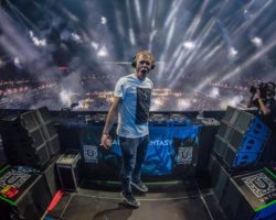 Armin van Buuren sorprende a sus fans en Untold Festival