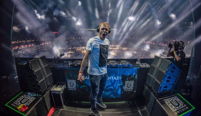 Armin van Buuren sorprende a sus fans en Untold Festival