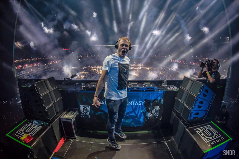 Armin van Buuren sorprende a sus fans en Untold Festival - Dj Mag México