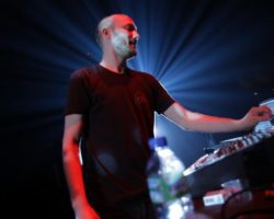 Paul Kalkbrenner hará el debut de ‘Back To The Future’ en Estados Unidos.