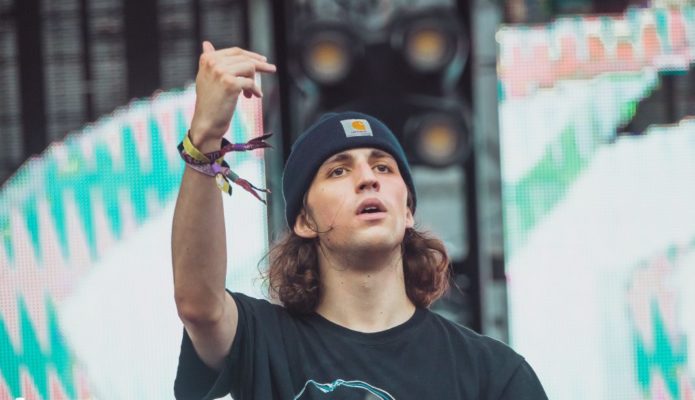 Porter Robinson anda de estreno con nuevo acto