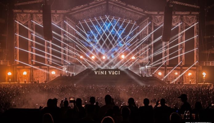 Loco Dice, Vini Vici entre otros DJs reunidos en un mismo lugar