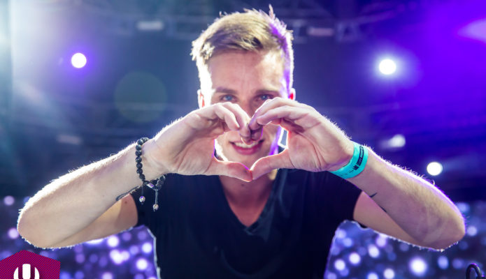 Otro DJ que vuelve a su raíces. ¡Nicky Romero!