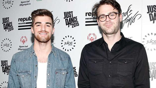 The Chainsmokers reclutan a Camila Mendes de Riverdale para el nuevo vídeo musical