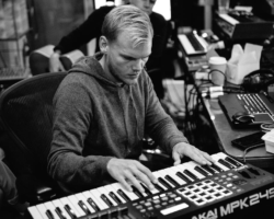 LETRAS RECIÉN REVELADAS DE AVICII PARECEN DESCRIBIR SU LUCHA PERSONAL