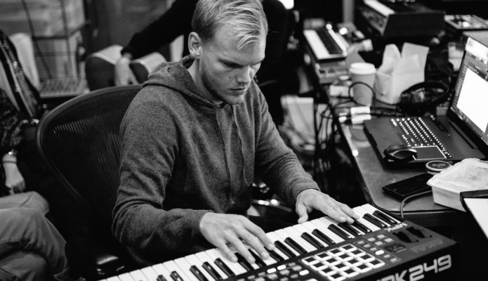 LETRAS RECIÉN REVELADAS DE AVICII PARECEN DESCRIBIR SU LUCHA PERSONAL