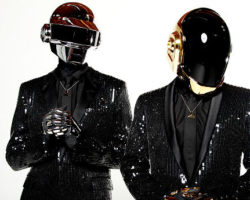 EL TEMA “ONE MORE TIME” DE DAFT PUNK SE CONVIERTE EN UNA EXPERIENCIA DE REALIDAD VIRTUAL