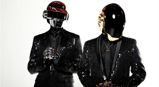 EL TEMA “ONE MORE TIME” DE DAFT PUNK SE CONVIERTE EN UNA EXPERIENCIA DE REALIDAD VIRTUAL