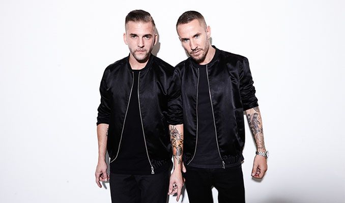 “HOLY WATER” LO NUEVO DE GALANTIS