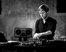 CONOCE LA NUEVA APLICACIÓN DE RICHIE HAWTIN