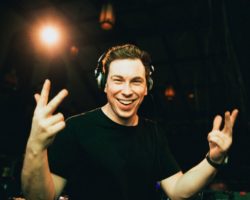 EL SELLO DE HARDWELL SE HARÁ CARGO DEL ESCENARIO DE LA RADIO DE ULTRA MUSIC FESTIVAL 2020