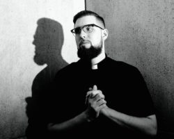 TCHAMI REVELA QUE PRONTO LANZARÁ SU ÁLBUM DEBUT