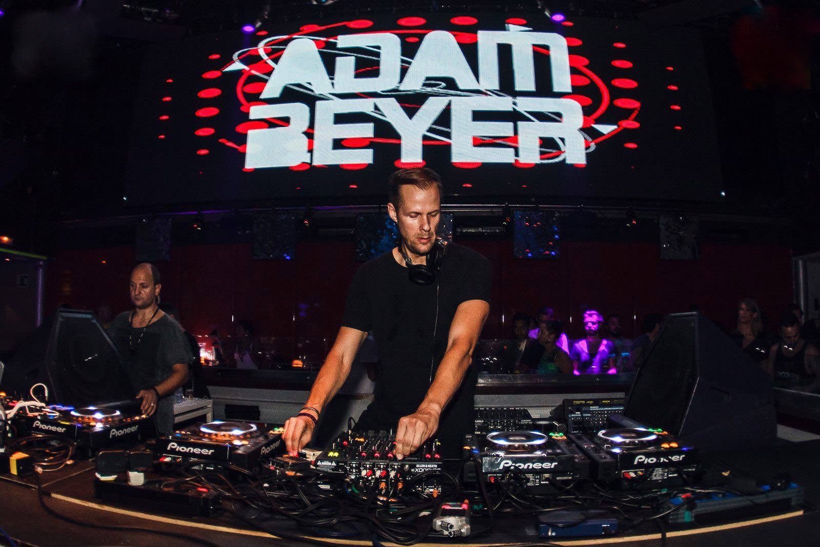 Adam Beyer ADAM BEYER LANZA SU EP TITULADO “NO DEFEAT NO RETREAT” - Dj Mag México