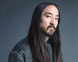 STEVE AOKI SE UNE A SENSORIUM GALAXY