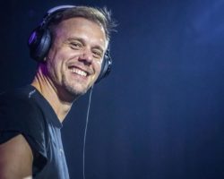 ARMIN VAN BUUREN LANZA A STATE OF TRANCE YEAR MIX 2020