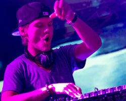 LANZAN UNA VERSIÓN ALTERNATIVA DEL DOCUMENTAL AVICII: TRUE STORIES