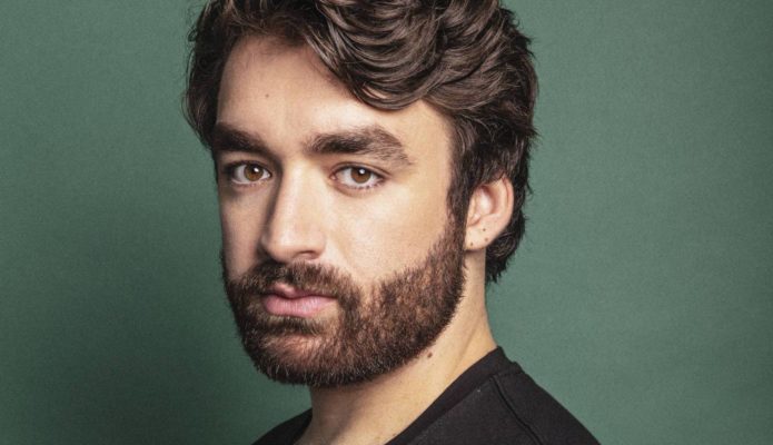 OLIVER HELDENS REVELA “ATHENA” BAJO SU ALIAS HI-LO