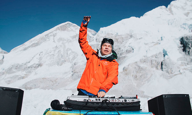 YA SE ENCUENTRA DISPONIBLE EL DOCUMENTAL SOBRE EL SET DE PAUL OAKENFOLD EN EL MONTE EVEREST