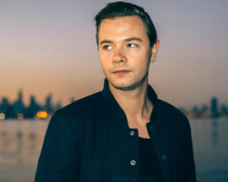 SAM FELDT LANZA EL TEMA “PICK ME UP”