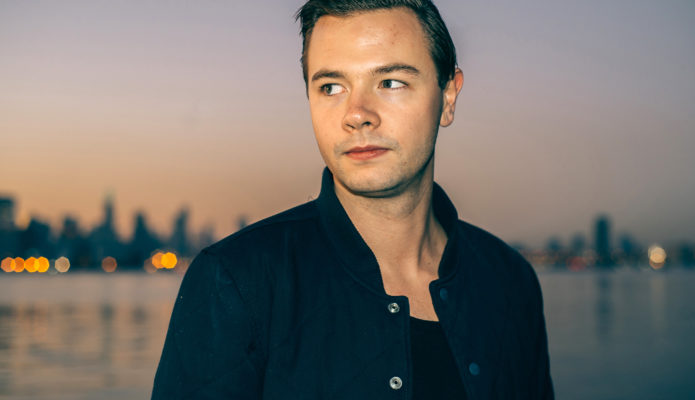 SAM FELDT LANZA EL TEMA “PICK ME UP”