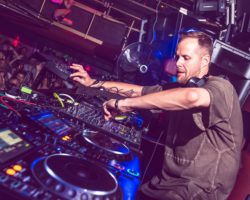 ADAM BEYER SE UNE CON DJ RUSH EP “RESTORE MY SOUL”