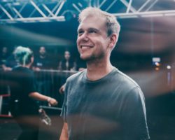 ARMIN VAN BUUREN CREA UNA SESIÓN PARA MEDITAR