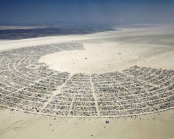 BURNING MAN ANUNCIA SU FESTIVAL VIRTUAL MEET THE WORLDS