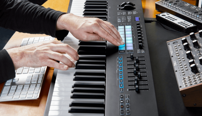 NOVATION PRESENTA SU TECLADO MIDI LAUNCHKEY 88