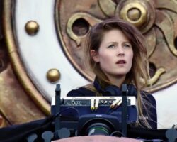 CHARLOTTE DE WITTE SE CONVIERTE EN LA PRIMERA MUJER DJ EN CERRAR EN EL MAINSTAGE DE TOMORROWLAND