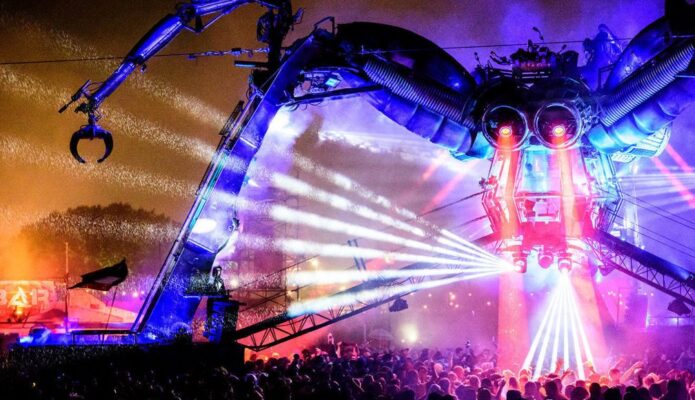 ARCADIA FUNCIONARÁ CON ENERGÍA RENOVABLE EN GLASTONBURY 2023