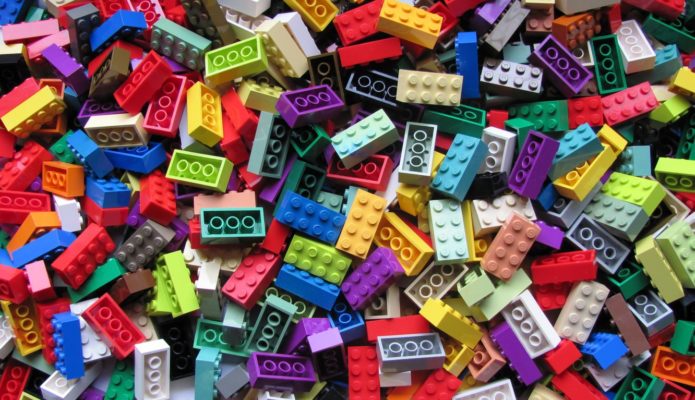 LEGO LANZA UNA PLAYLIST DE TRES HORAS Y MEDIA CON SONIDOS DE SUS BLOQUES