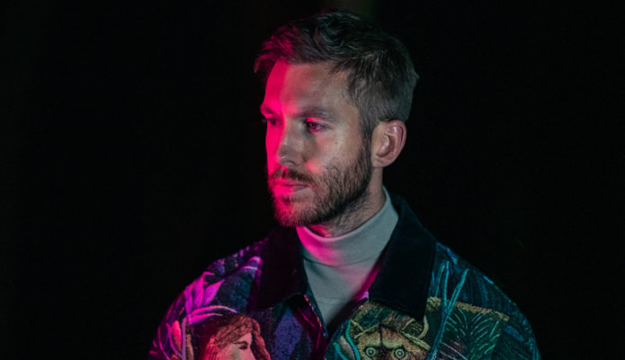 “BY YOUR SIDE” EL NUEVO TEMA DE CALVIN HARRIS