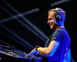 EL SHOW DE ARMIN VAN BUUREN PILLARS OF CREATION YA SE ENCUENTRA DISPONIBLE EN YOUTUBE