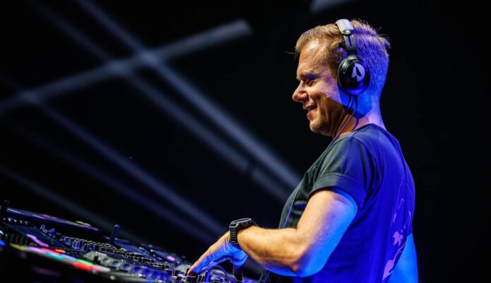 EL SHOW DE ARMIN VAN BUUREN PILLARS OF CREATION YA SE ENCUENTRA DISPONIBLE EN YOUTUBE