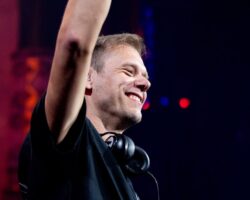ARMIN VAN BUUREN LANZARÁ UN ÁLBUM DE 51 TRACKS EL SIGUIENTE MES