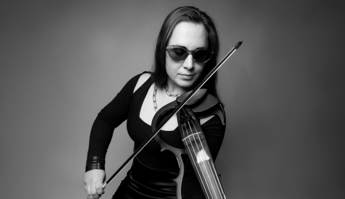 NANOVIOLA: LA VIOLINISTA CLÁSICA QUE ESTÁ CONQUISTANDO LA ESCENA DEL TECHNO EN EUROPA